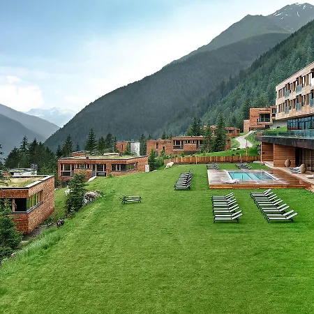 Chalet Gradonna Mountain Resort.6